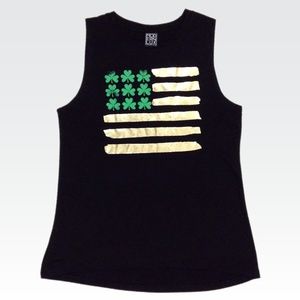 ModernLux | M | Irish American St. Patty's Day Tee